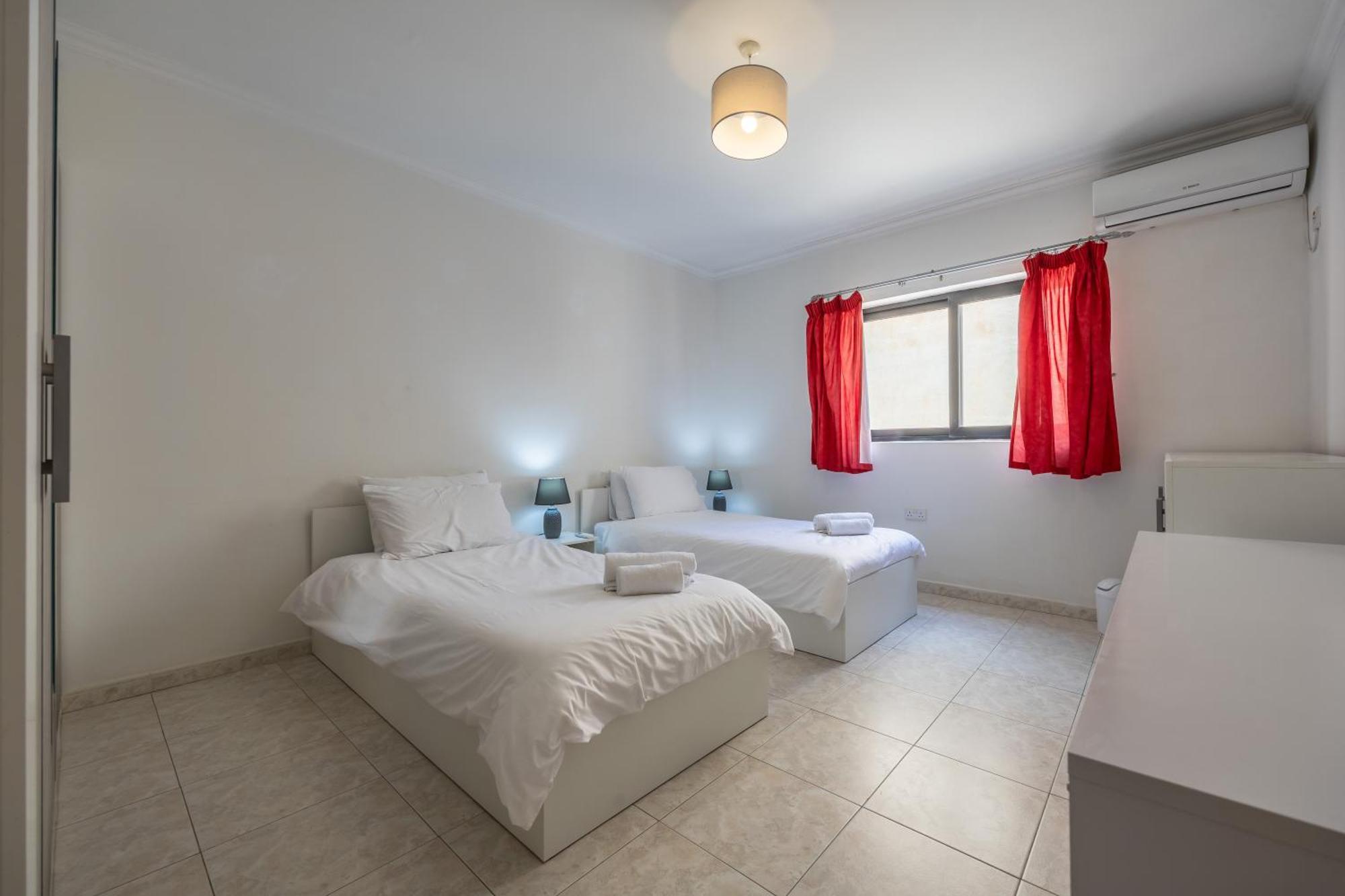 Seafront With Garage And Breathtaking Sunrise By Sf Homes Apartment *